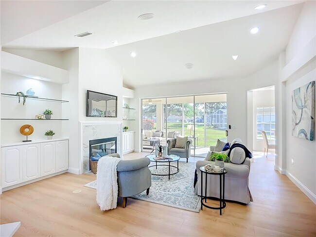 Foto del edificio - 2960 Sandringham Pl