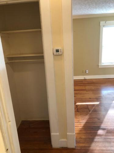 Building Photo - 668 S Barbee Way