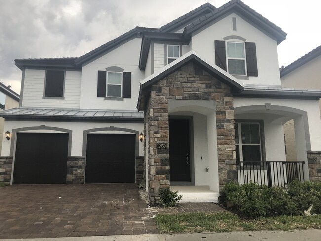 5 Bedroom Westside Village Community - 5 Bedroom Westside Village Community House