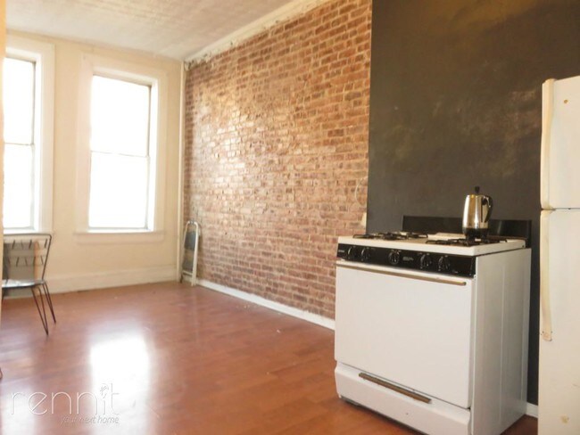 Building Photo - 318 Jefferson St