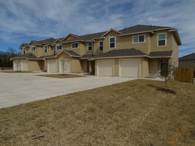 Building Photo - 14110 Veneto Dr