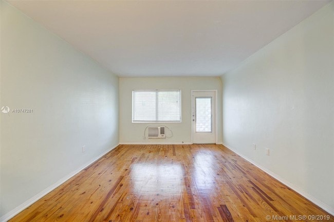 Building Photo - 641 Española Way