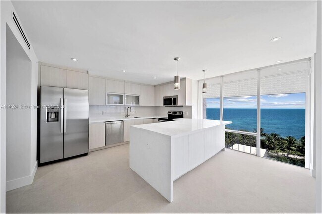 Foto del edificio - 881 Ocean Dr