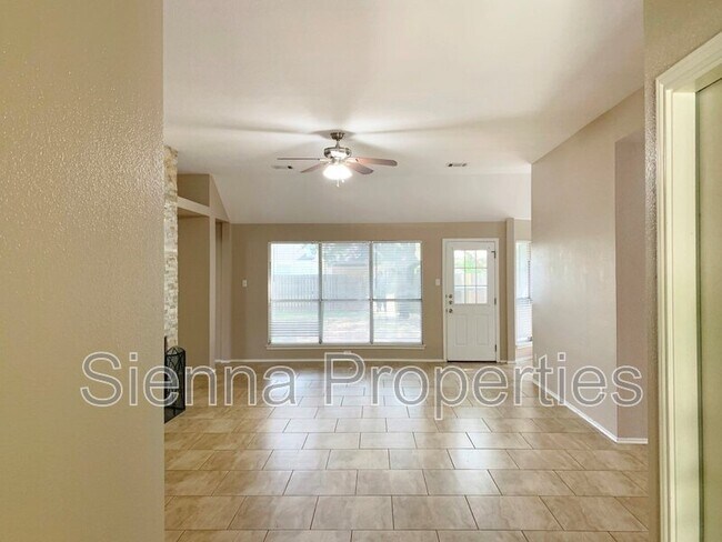 Foto del edificio - 209 N Blue Ridge Pkwy