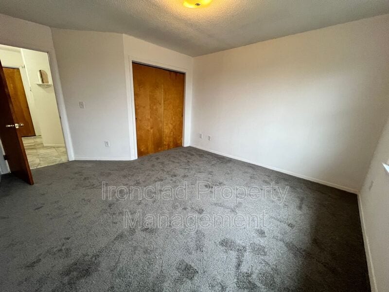 30 Stoneycrest Dr Unit 32, Middletown, CT 06457 Condo for Rent in