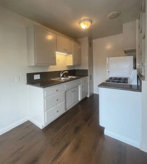Foto del edificio - 1035 Cliff Dr