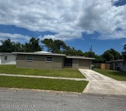 Building Photo - 970 Butia St