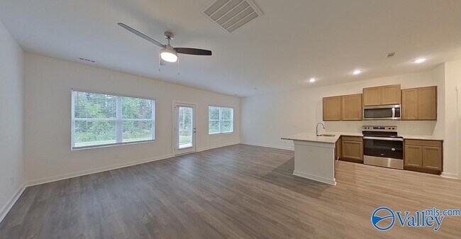 Foto del edificio - 6136 Taramore Ln NW