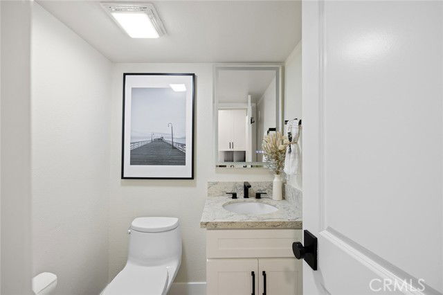 Building Photo - 121 Boca De La Playa