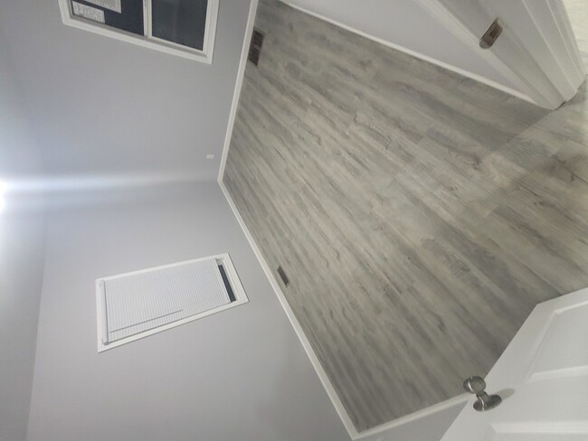 Foto del edificio - 1131 Rathbone Ave