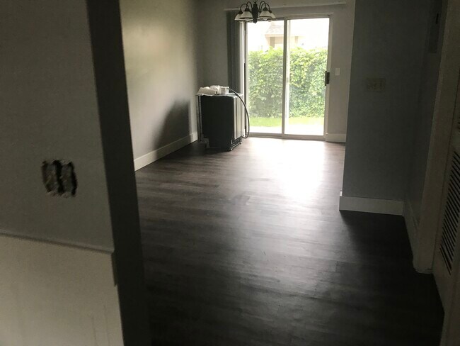 Foto del edificio - 1249 N 400 E