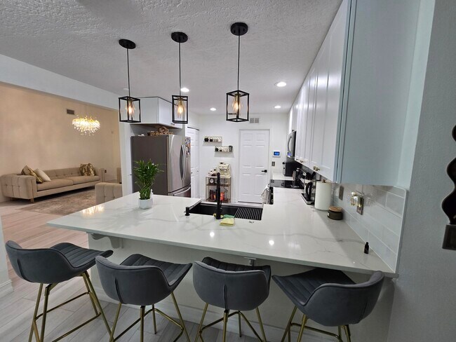 Foto del edificio - 1342 Heritage Acres Blvd