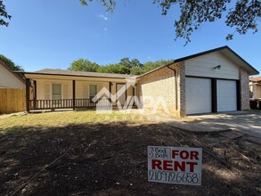 Building Photo - 7043 Autumn Chase St