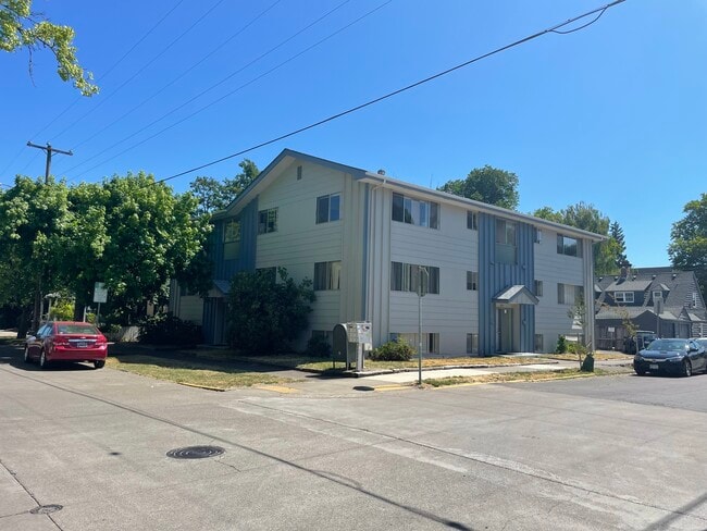 15th & Jackson - 1463 NW Jackson Ave
