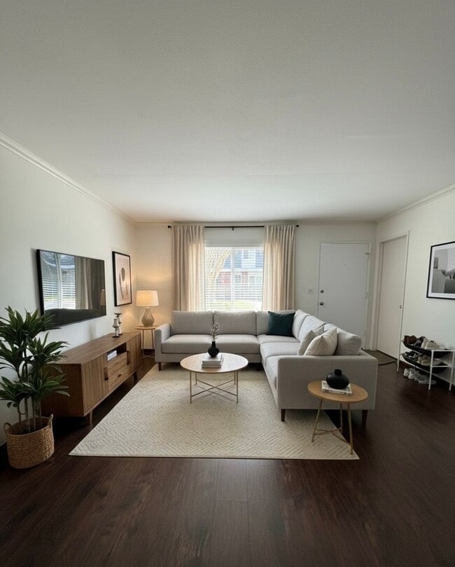 Photo - Spacious 3 bedroom 2 bath townhome with 2 ...