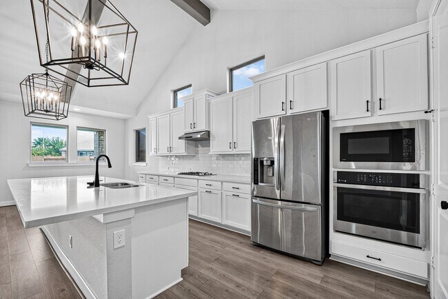 Foto del edificio - 2600 Golden Palms Ln