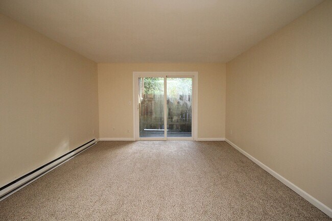 Foto del edificio - 11102-11130 SW 62nd Ave