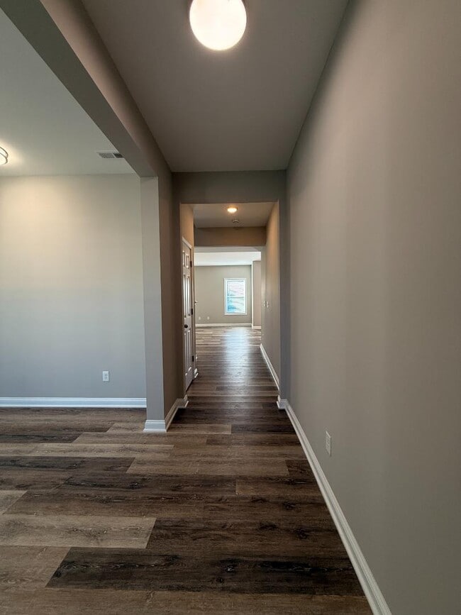 Photo - 121 Cammy Ct House