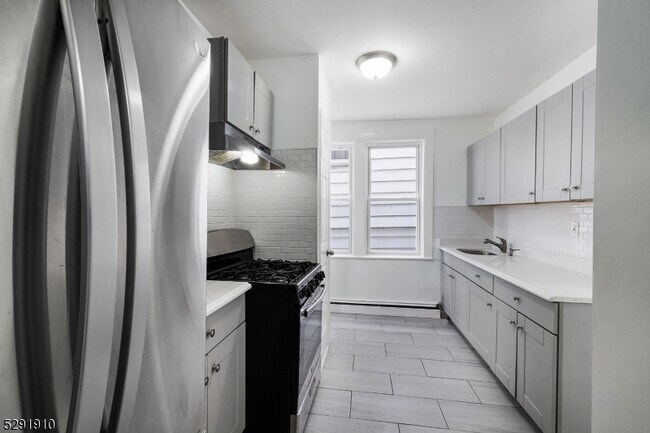 Building Photo - 279 Belmont Ave