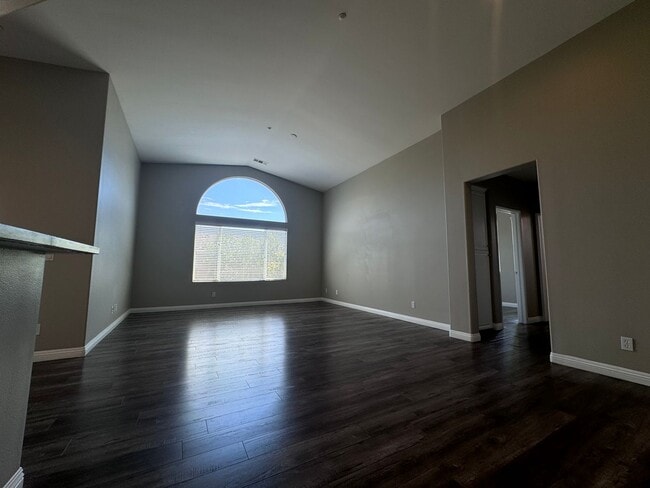 Building Photo - Updated 2 Bedroom Condo in Murrieta for Rent