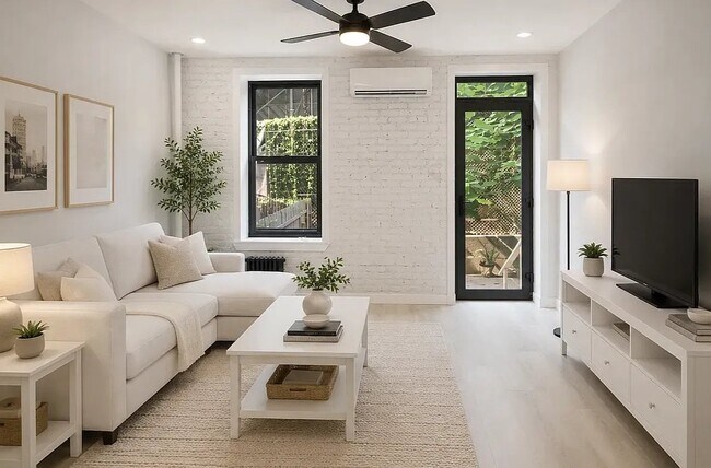 Building Photo - 161 Stanton St