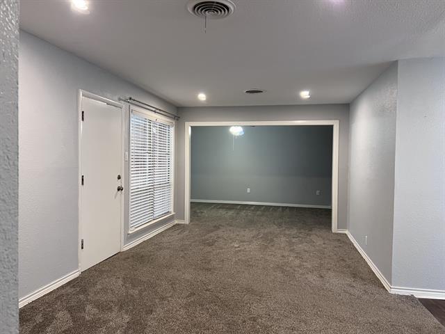 Foto del edificio - 12 Geraldine Ln