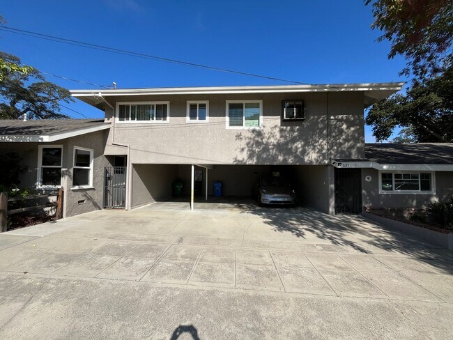 Foto del edificio - 1805 Oak St