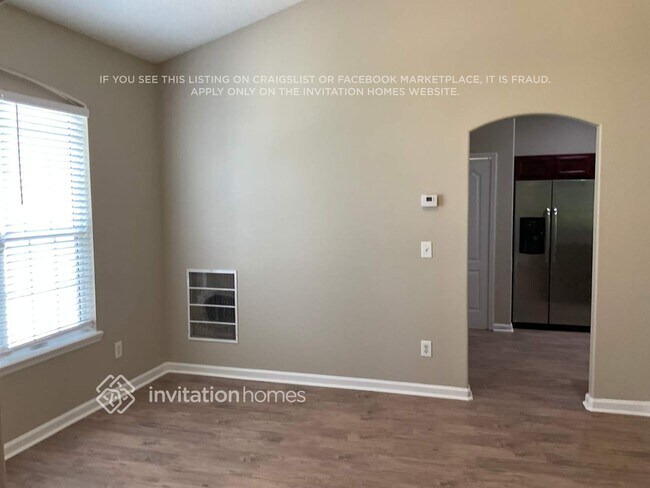 Foto del edificio - 8551 Crooked Tree Dr