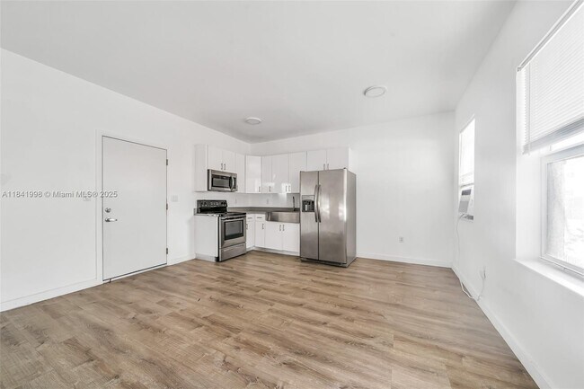 Foto del edificio - 402 NW 12th Ave