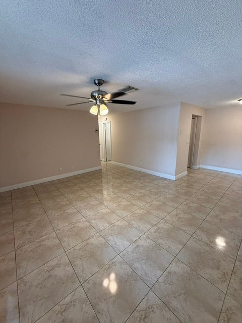 Foto del edificio - 5972 NW 19th St