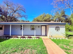 Building Photo - 914 Beaver Trail