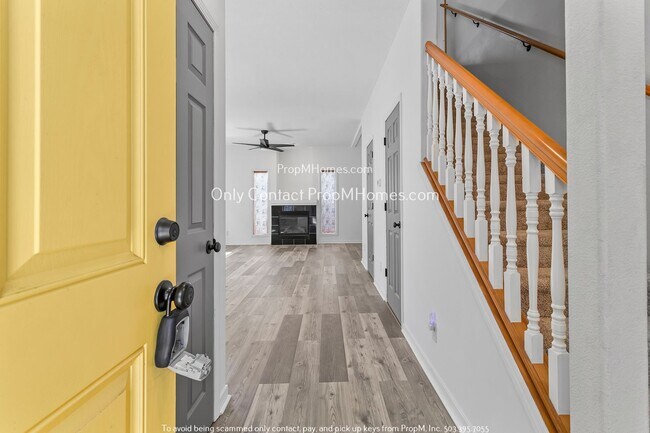 Building Photo - Three Bedroom Retreat with Open-Concept Living and Modern Finishes!