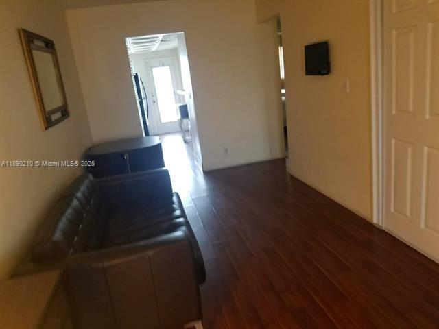Foto del edificio - 1430 NE 170th St