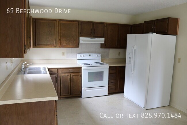 Foto del edificio - 69 Beechwood Dr
