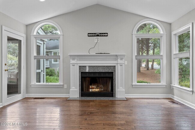 Building Photo - 1503 Mt Washington Cir