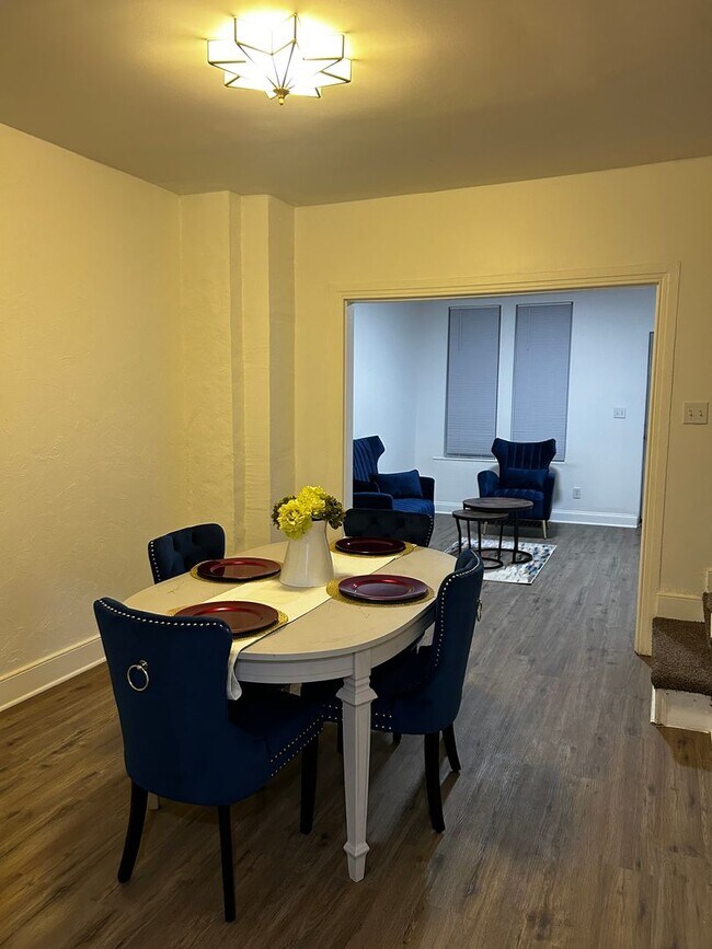 Foto del edificio - Newly Renovated 4 Bedroom Home in York City School District!