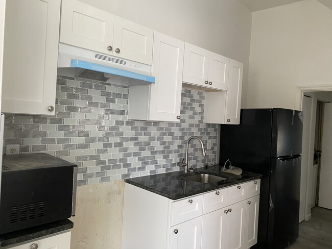 New Kitchen - 2600 S Mildred St