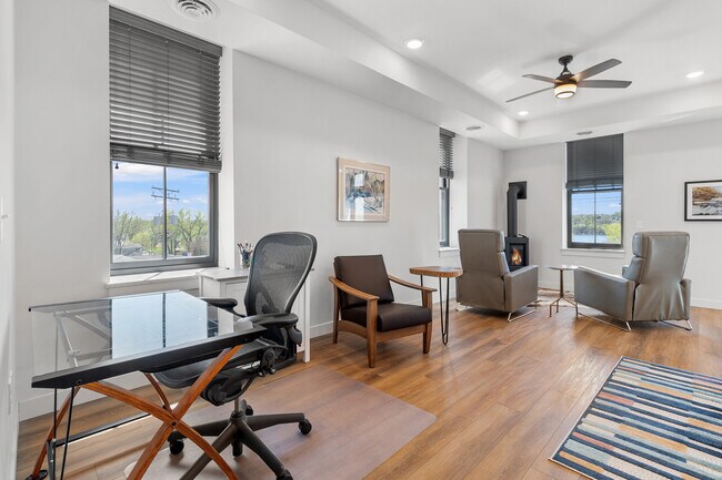 Building Photo - 517 2nd St