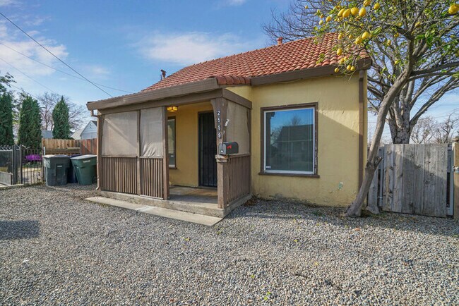 1 Bed 1 Bath | Del Paso Heights area of Sacramento - 1 Bed 1 Bath | Del Paso Heights area of Sacramento Townhome