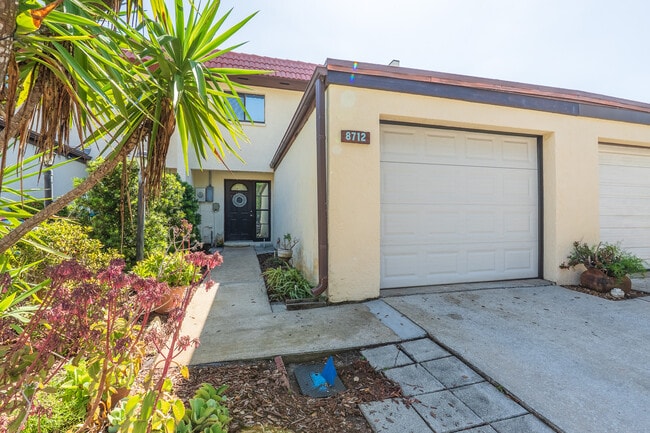 Building Photo - 8712 Bay Ct
