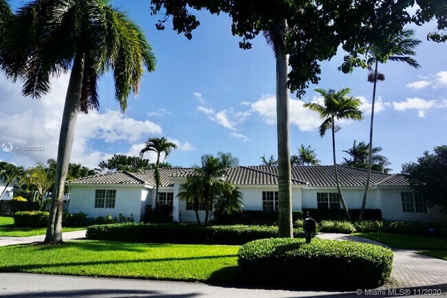 Building Photo - 15551 SW 77th Ave