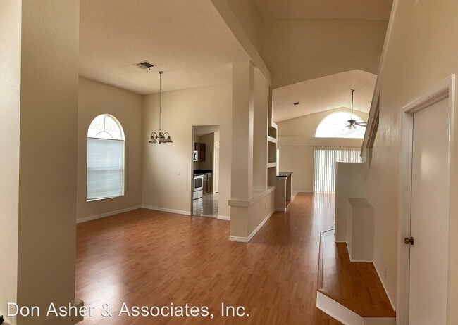 Building Photo - 3 br, 2.5 bath House - 13902 Huntwick Drive