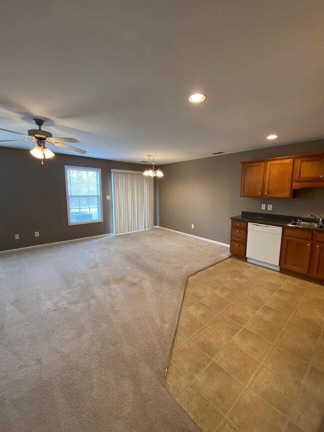 2219 Reserve Ct, Lexington, KY 40514 Townhome Rentals in Lexington KY