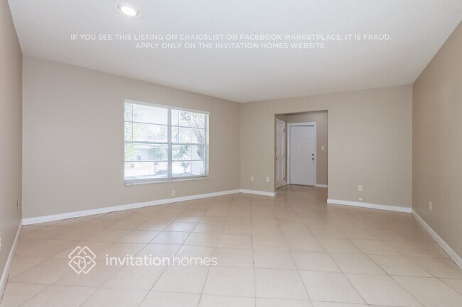 Foto del edificio - 904 Tarawood Ln