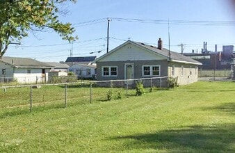 Building Photo - 1704 S Penn St