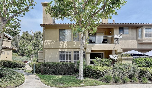 Primary Photo - 18 Hillgate Pl