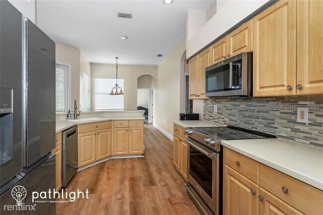 Building Photo - 4 br, 3 bath House - 1838 Canoe Drive UNIT