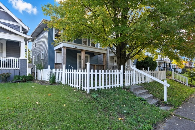 Building Photo - 904 Studer Ave