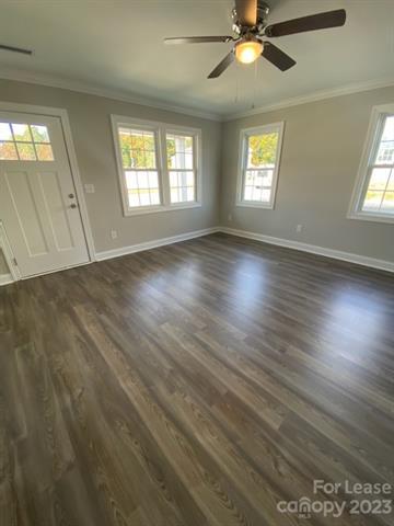 Building Photo - 1597 Oak Leaf Dr NW
