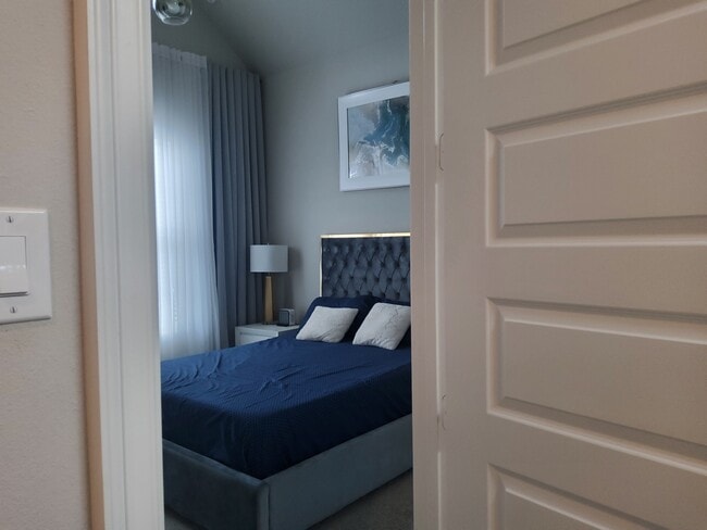 Foto del edificio - 8914 Corella Ln